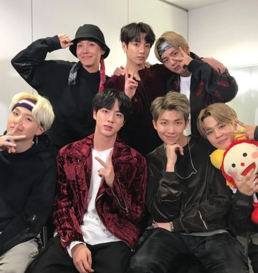 HAPPY 13TH ANNIVERSARY ! 💜 Since today is such a special day, I wanted to talk about how important are to me. Back in 2013, when they debuted, I was only 4 years old. I remember seeing them on the news, and my eyes…