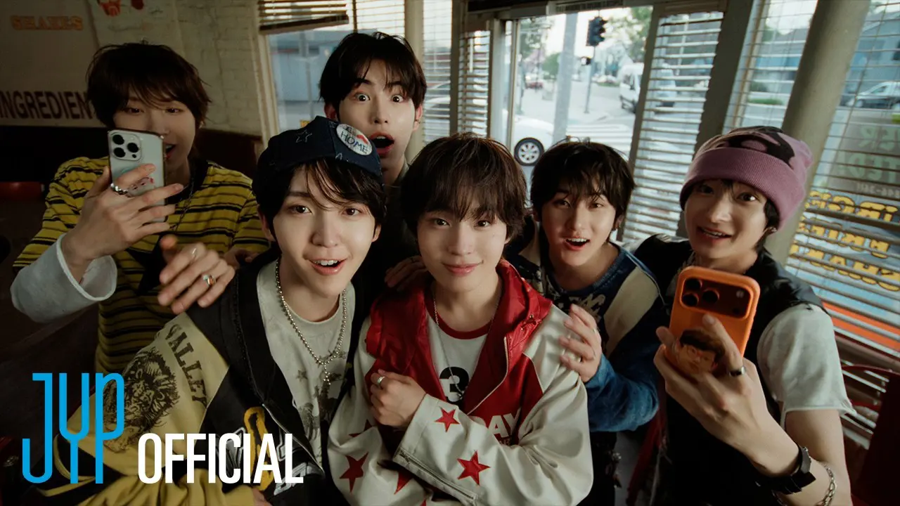 GGOOODNIGHTZ!! im so passionate abt 2nites song rec oops ᶻ 𝗓 𐰁 .ᐟ *12:09am* **song rec of the night:** eye-poppin' by ╴**PLEASE LISTEN 2ME** this song has grown on me WAY too much. like i used 2 think this was mid c…