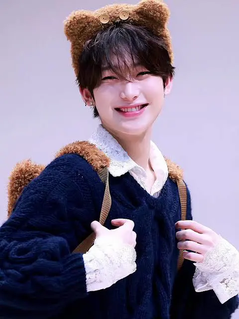 Members of for those who doesn't know them hehehe Heeseung: dada- Jay: my man : my dream- : my huzz- : my [P|sunshine|5040|nature|suns…