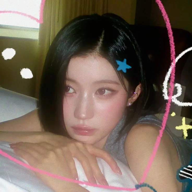 Can anyone please upload these pics for mehh