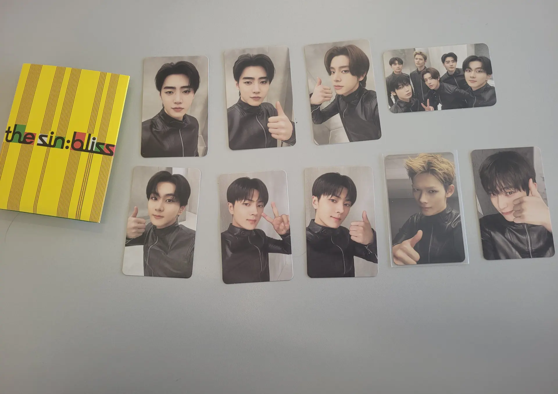 𝑀𝑦 𝑒𝑛ℎ𝑦𝑝𝑒𝑛 𝑎𝑙𝑏𝑢𝑚 𝑓𝑖𝑛𝑎𝑙𝑙𝑦 𝑐𝑎𝑚𝑒 𝑦𝑎𝑦𝑎𝑦𝑎𝑦 😝 It comes with a set and 2 random ones and i got and Jay (my mom got super happy with 2 pcs of her biass😆) anyways i'm waiting to my…