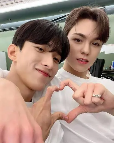 BRO WHATCHU MEAN & DK ARE GOING TO DO THEIR MILITARY SERVICE!?!?!?!?!?!?!? IM NOT READY YALL 😭😭😭😭