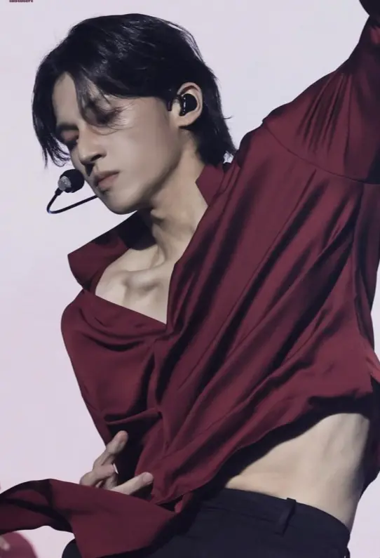 It’s genuinely way too hard to choose a bias in like I literally can’t. Like is def my ult but like all the other members just URUAUATAATTARARARAAAAAAUAYYYYUUUU (especially [P|mingi|191|ateez…