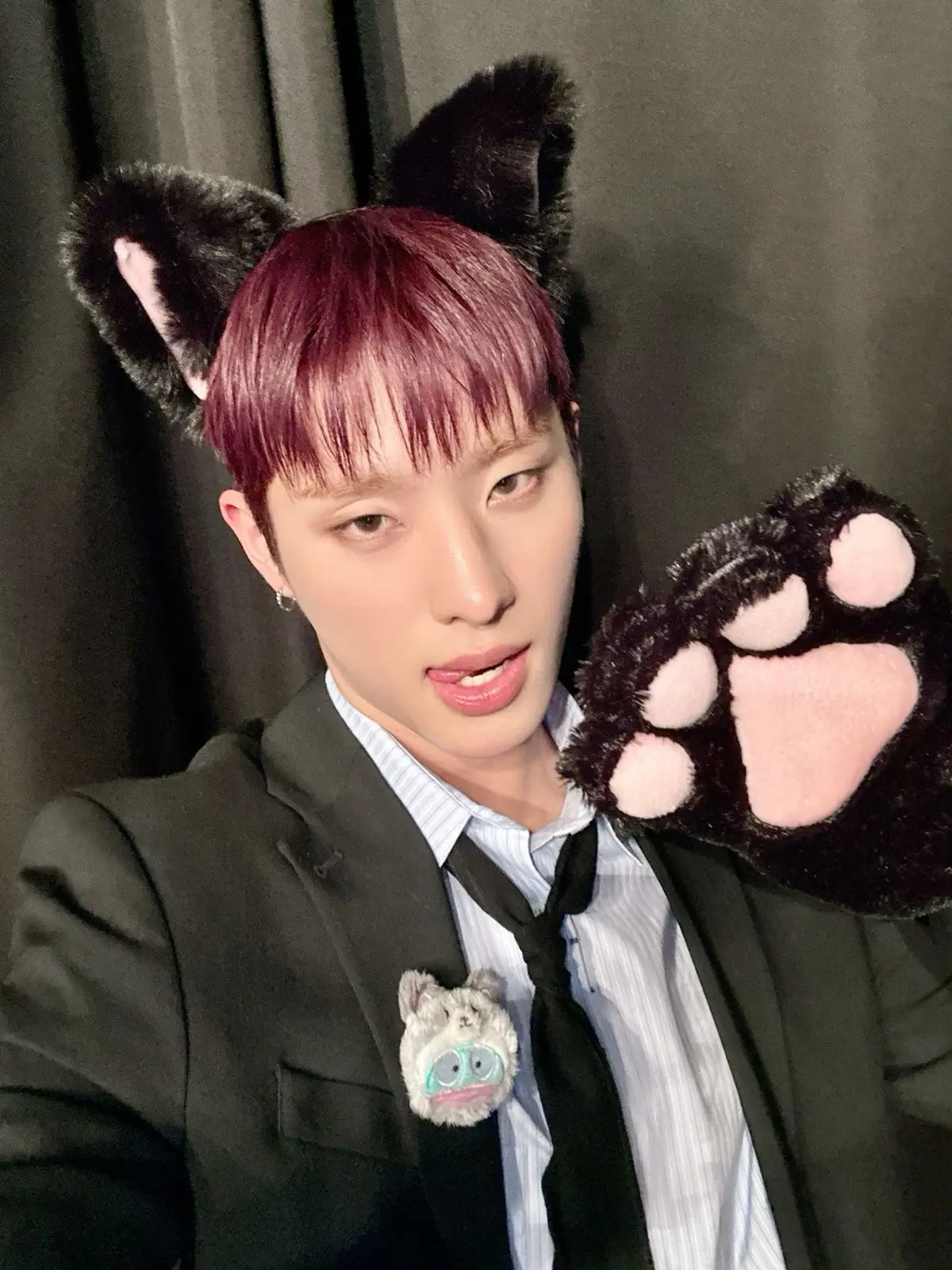 you guys don’t wanna know how much i be screamin n creamin when i see cat boys ✌️🥹