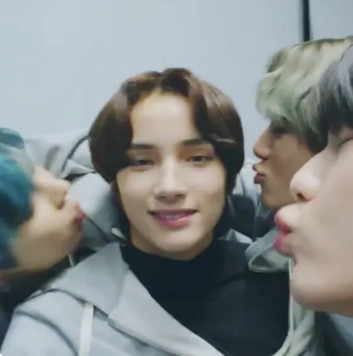Photo shared on KpopVisage