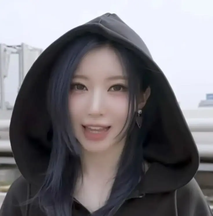 IM REALLY BORED SO HERES A PIC OF