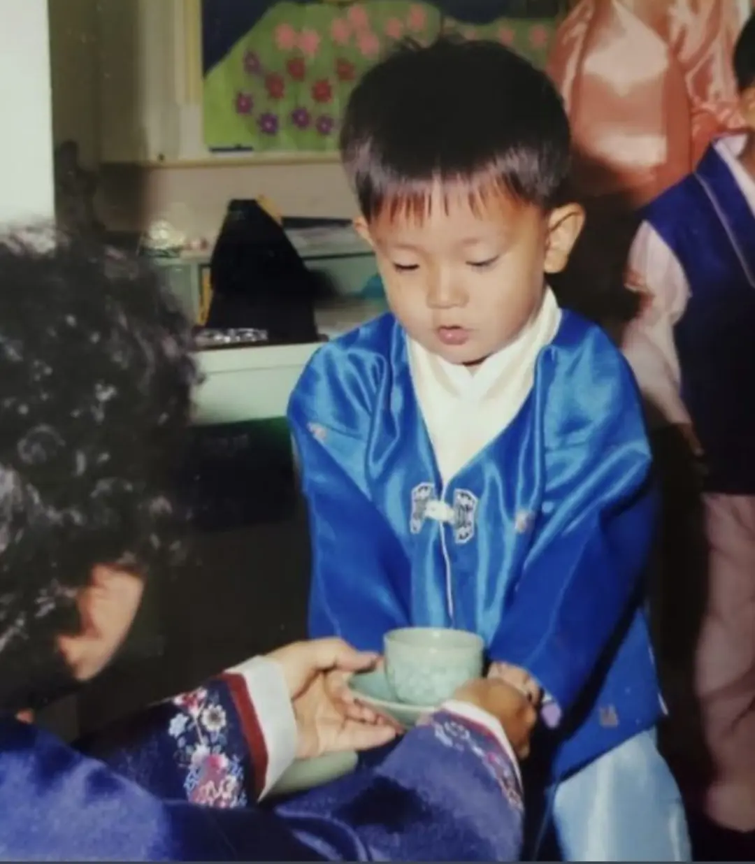 Hearing about his past...makes me realise how he really is💗. Oh,Heeseung/ you are so loved by evers and engenes🫂 hope to see you shine and happy