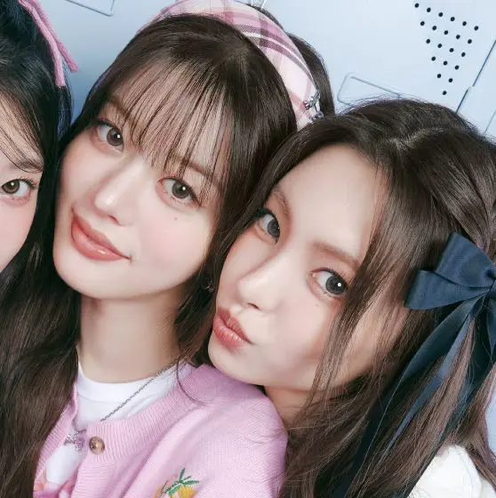 Yayyyyy! Guysss, could me and @Fa1ryminji be the " " of KV? (Her as Yunah and me as Minju) It's all upto u : 33 And also we got the laurel on the same day! Isn't that such a coincidence!? I really didn't think…
