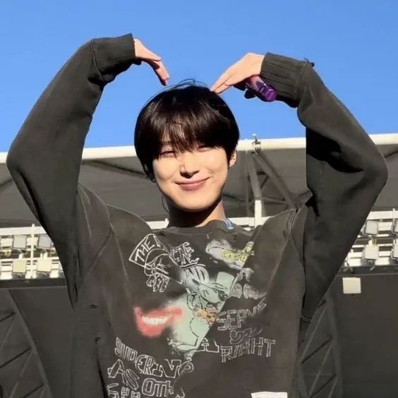 IM BACKKKKK!!!! mb i like dissappeared 🥹free pic of !!