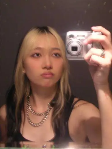 Me and my gay singers WHO GOT SUCH A GLIW UP (non kpop) against the world (Idk is is but yeah)