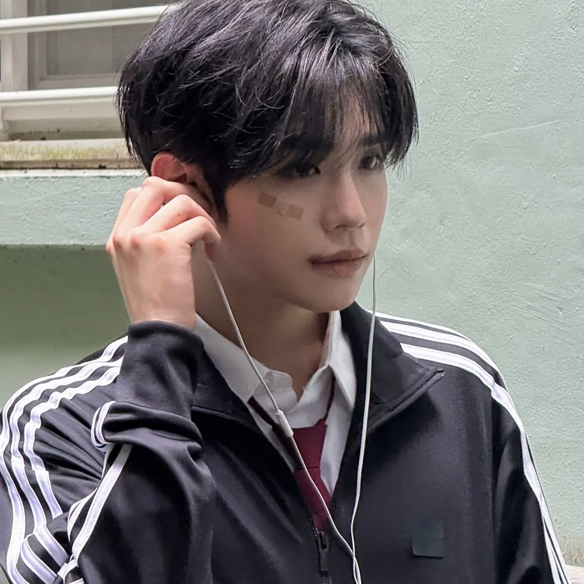 anyways guys 🥹