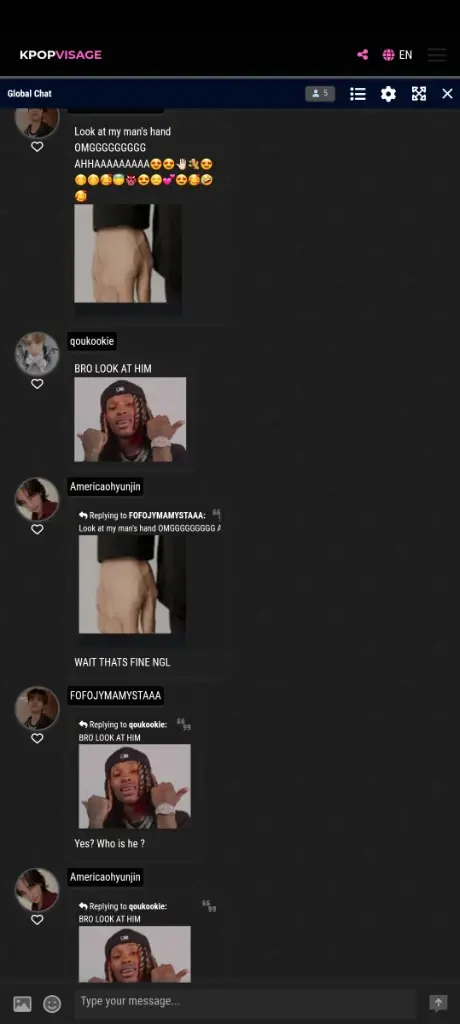Chat media
