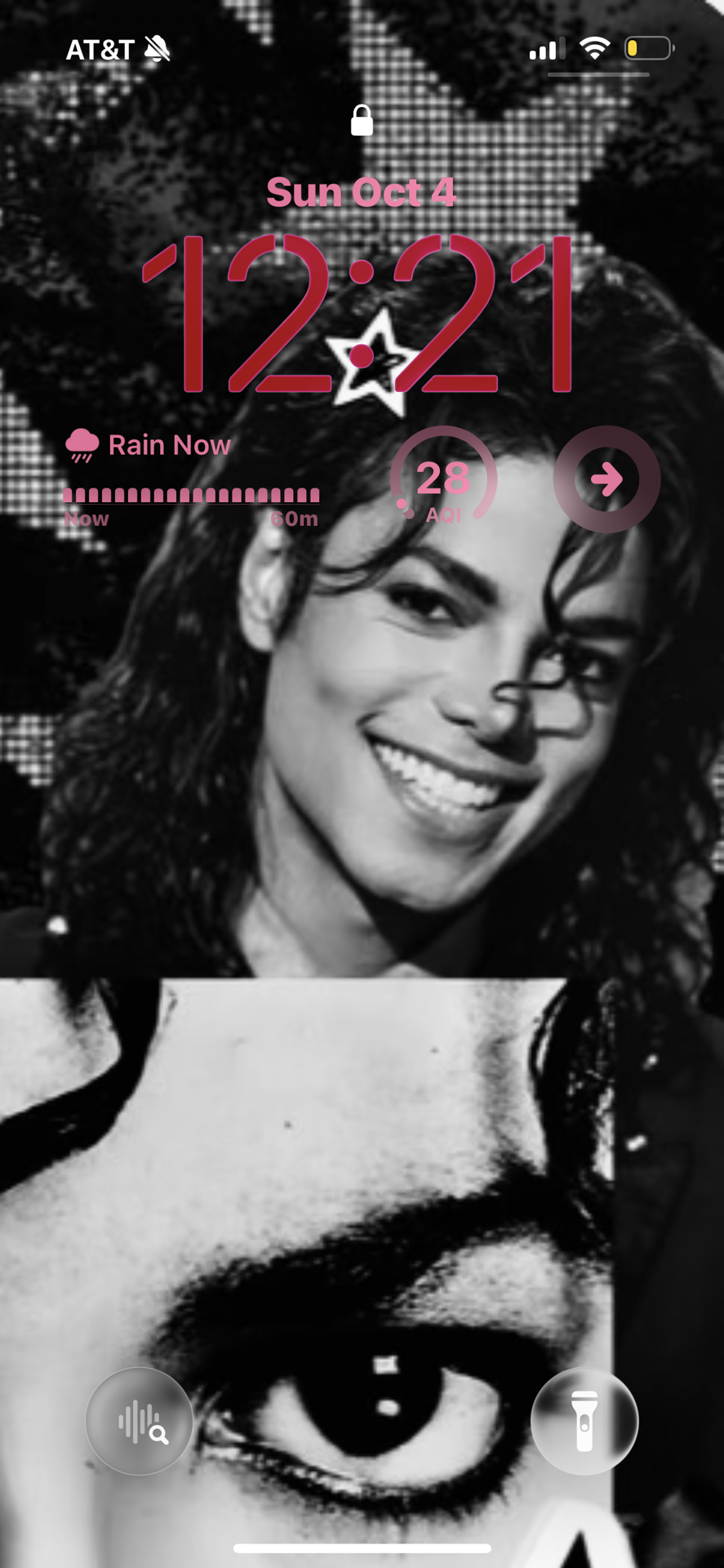 I changed my wall paper is on there!!
