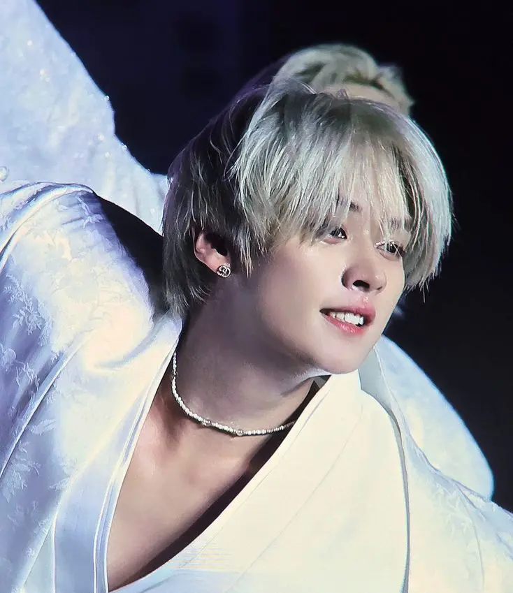 GOOD NIGHTTTT GUYSSSSSS <33333 (Here some pic to feed your guys deluluness )
