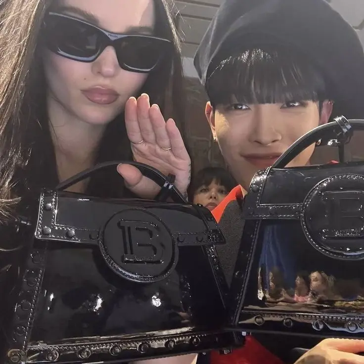 Chat media