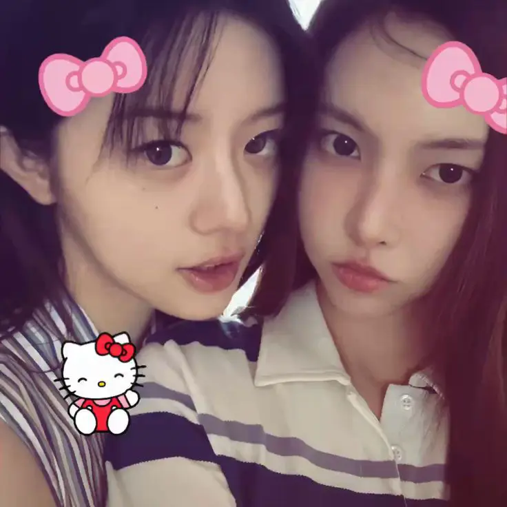 @Luvlygirly YOU ARE THE YUNAH TO MY MINJU 🍀✨ BTW the second pic 🙈