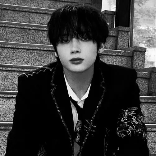 Photo shared on KpopVisage