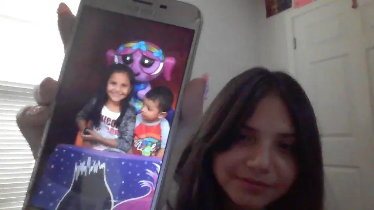 Chat media