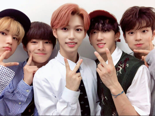 .V-u just wanted to share a cute picture of when they were young in the global chat and someone though u were a 0T5 stan😭🥀