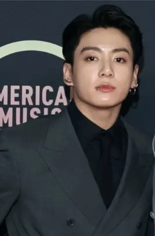 What's a photo of a kpop idol that makes u go, ehehehehehe This one's mine<3