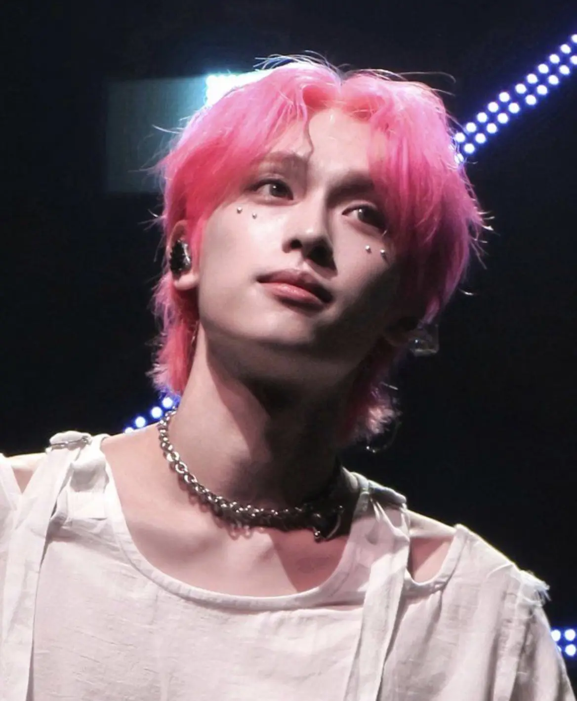 okay i hope this is the last time ill be yapping about this- was anyone here when the whole Jjang E stuff was happening last night?🥹 WELL. he has left me on seen lol BUTTTTTT he followed me🫣 HE DIDNT DO THAT LAST NIGHT, HE WASNT FOLOWING…