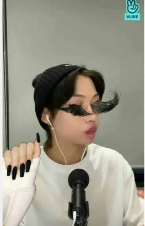 Chat media