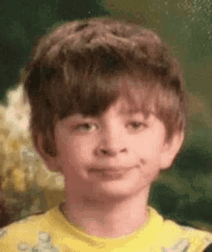 My bank account looking at me buying the 4th version of the same album just because the photocard has a slightly different finger .