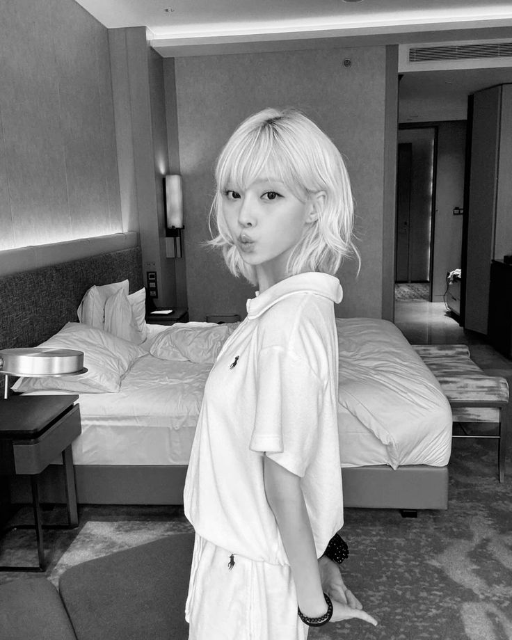 ᯓ★**‎‎‎‎ idols and western culture** a lot of us believe in the misconception that idols should only listen to kpop, which "makes sense", because that's their job. but just like somebody's indian and they shouldn't be obliged to listen to…
