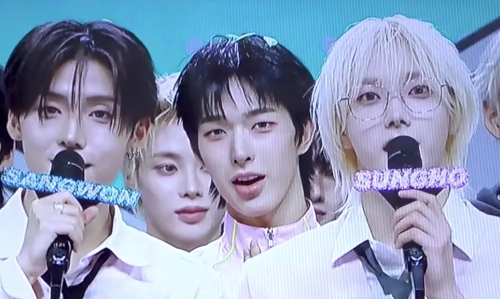 AJGHFJFJ I was watching latest video and Im so happy : In one is my bias wrecker, my bias and my current fav member…