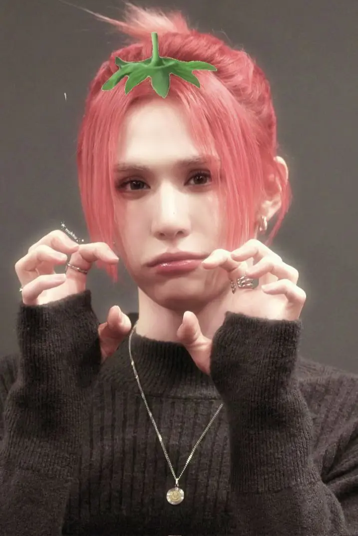 @LavenderzlovrXO !!! MOM IS UPSET 🙁 MISSION ABBORT⚠️ MAKE @FlyHighEVOL HAPPY IS A GO!! HAVE A ,TOGE AND !! BE HAPPY SMILE I LOVE YOU MWAHHH✨💞🫂