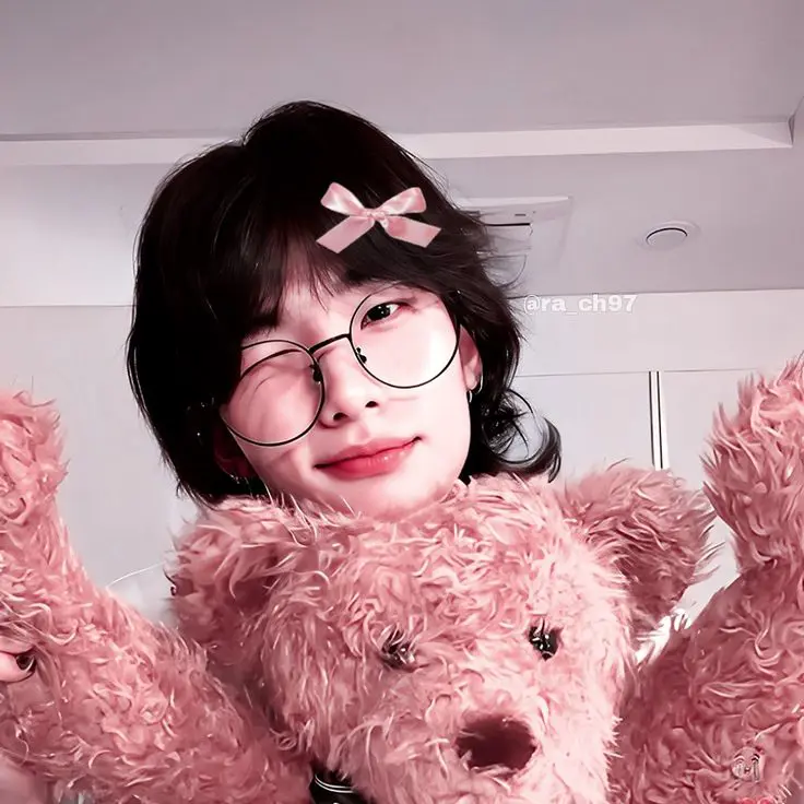 .✦ ݁˖нуυηנιη⋆˚࿔ So cute Hyunjinnaaa!