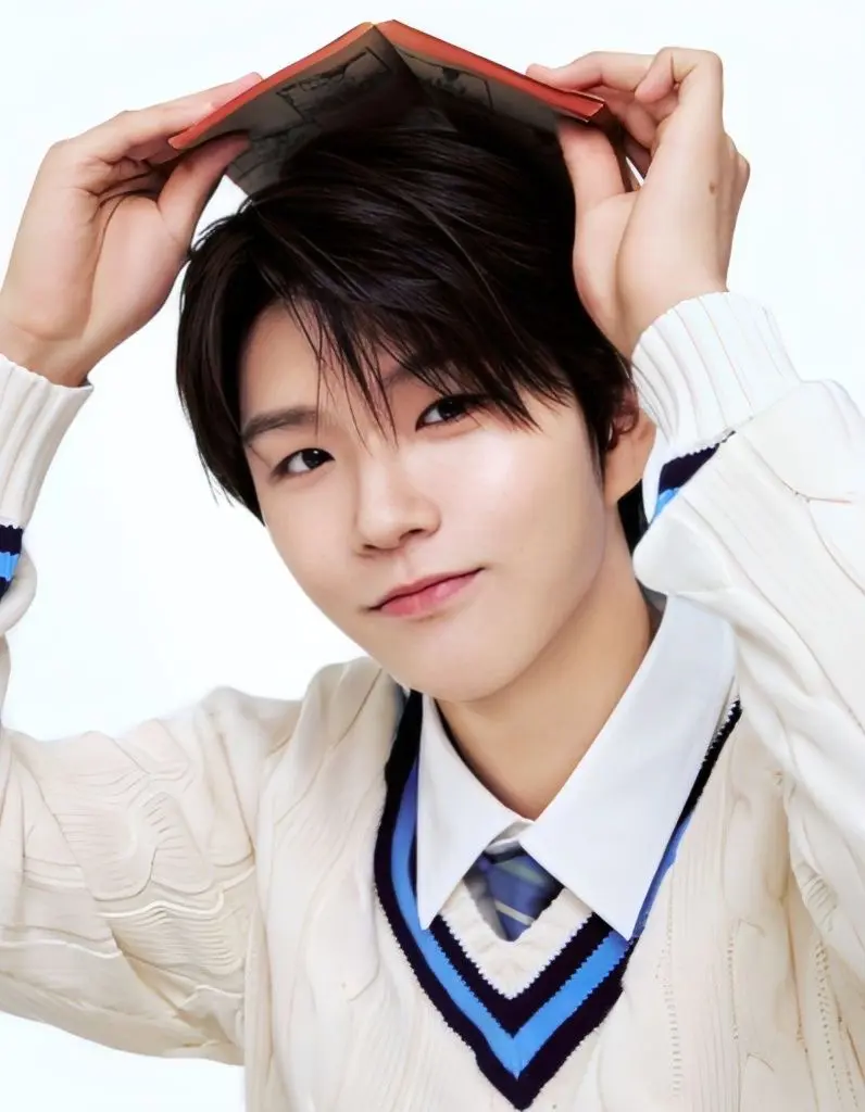 can you name all these “ ” idols?