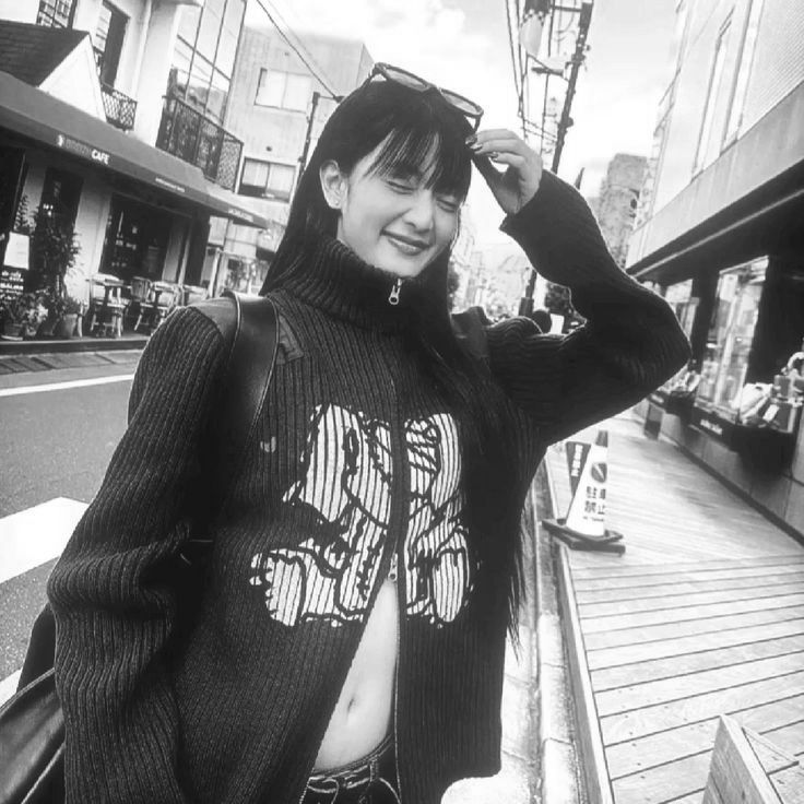 ᯓ★ **possible & common misconceptions** some know, others probably not. yes, i do include a lot of icons in my posts, but i'm not a dedicated my. to think about it, i think my girl group era probably ended around last year…