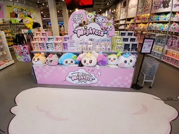 Mighteez Line Friends Pop Up