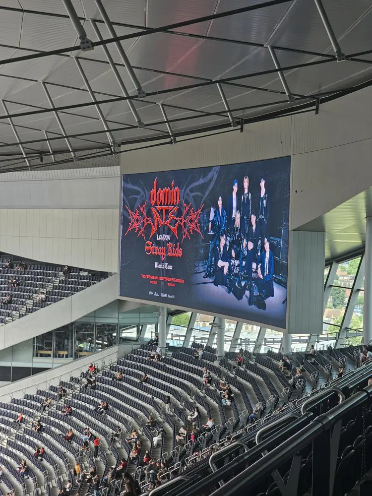 Stray Kids World Tour <dominATE> 1