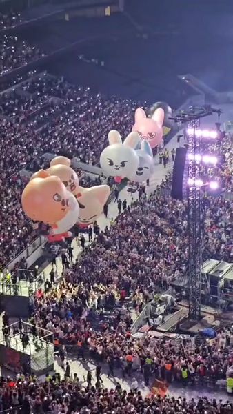 Stray Kids World Tour <dominATE>