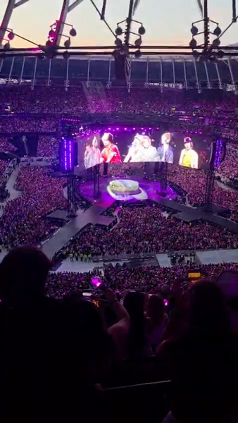 BTS WORLD TOUR ‘ARIRANG’