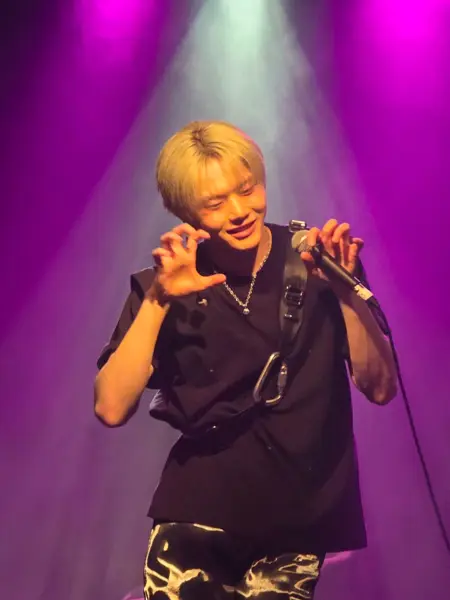 1VERSE WORLD TOUR <SHATTERED>