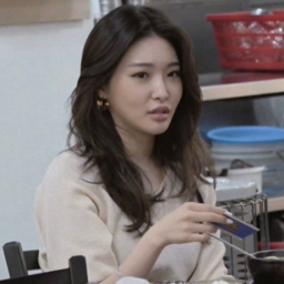 Chungha gallery image