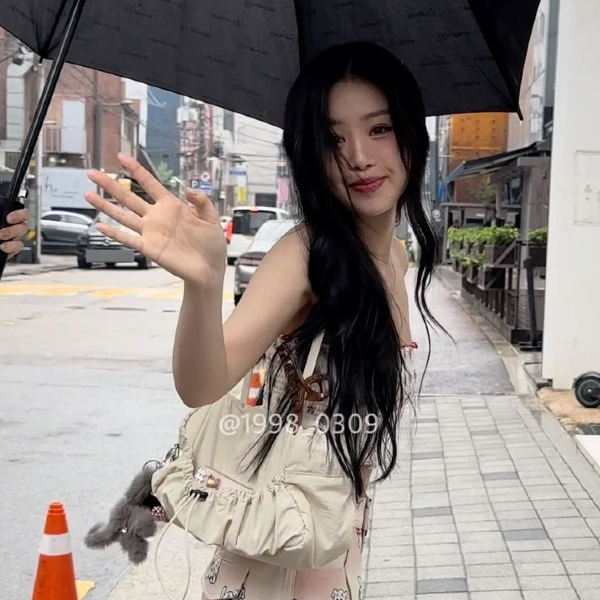 Soojin gallery image