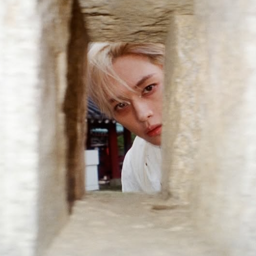 Lee Know gallery image