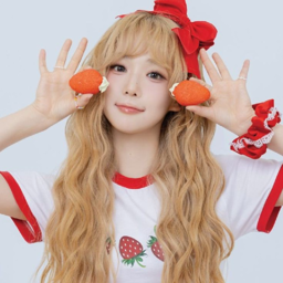 Yoon SeoYeon gallery image