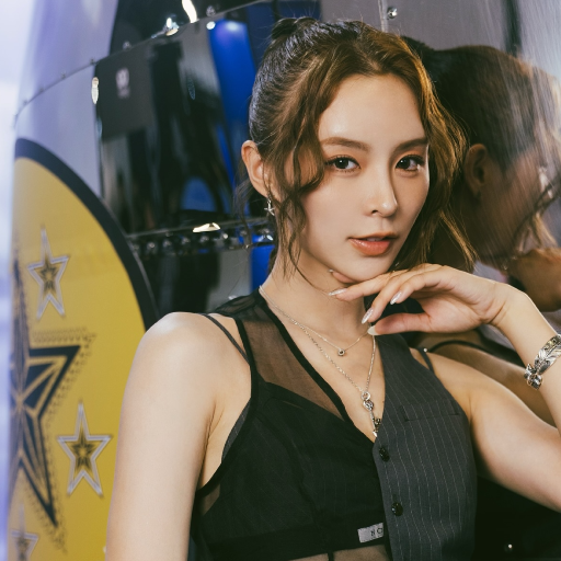 Elkie gallery image