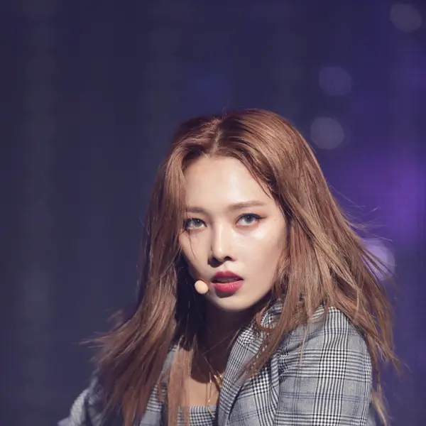 Jeon Somin gallery image