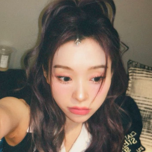 Gahyeon gallery image