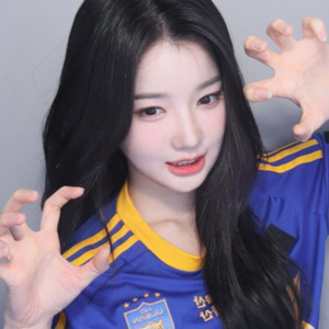 Kim YooYeon gallery image