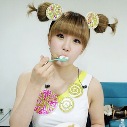 Hyunyoung gallery image