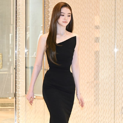 Ella gallery image