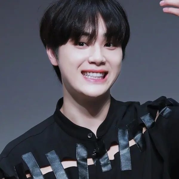 JuHaknyeon gallery image