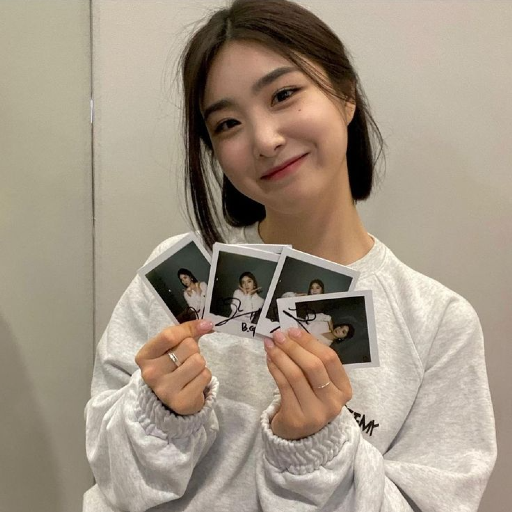 Yuna gallery image